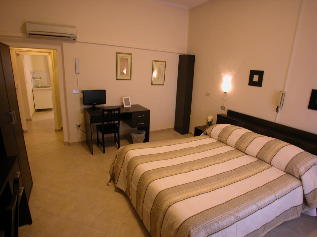 פראטו Guest House Roma חדר תמונה